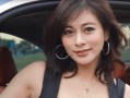 娱乐圈八卦最新爆料图片,神秘恋情曝光，当红明星竟与素人牵手？
