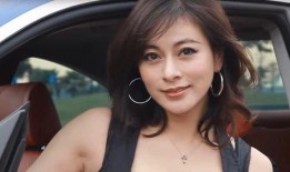 娱乐圈八卦最新爆料图片,神秘恋情曝光，当红明星竟与素人牵手？